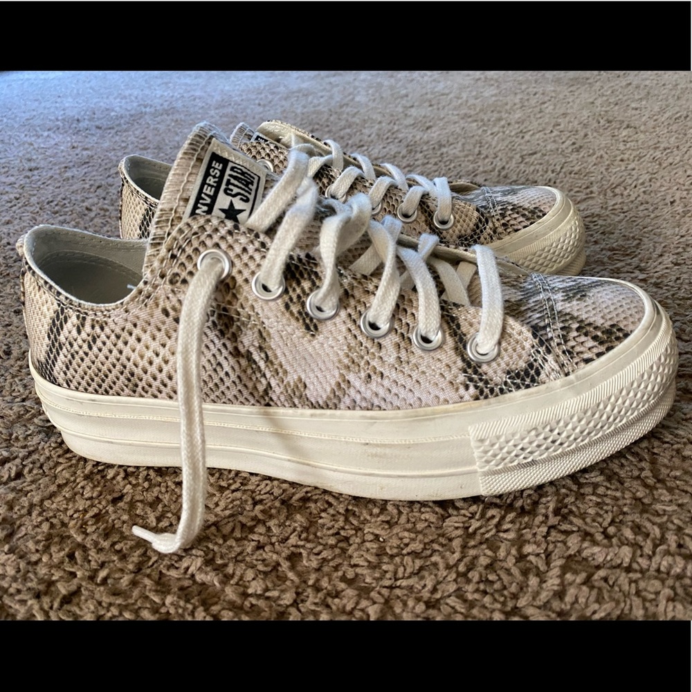 Platform Converse